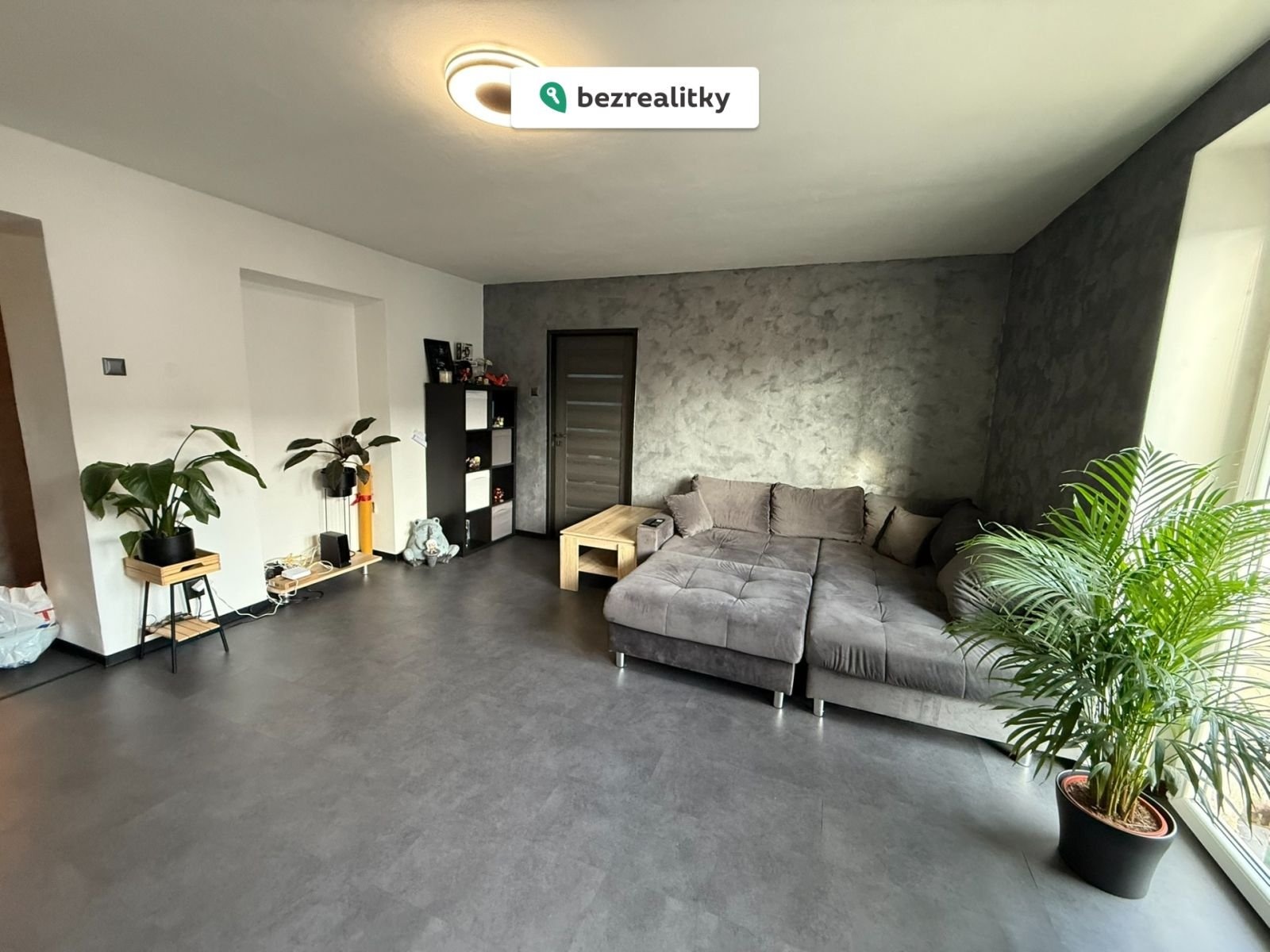 1762183440-aszhqntwxv-img-3081