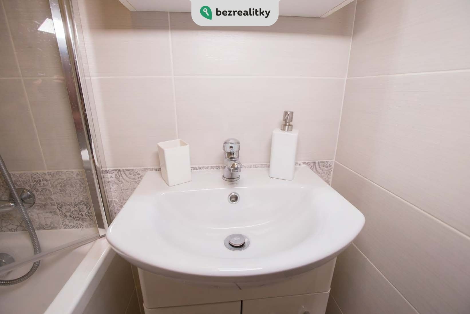 1737308179-vfbigenajk-fotografie-byt-ruska-str-c3-