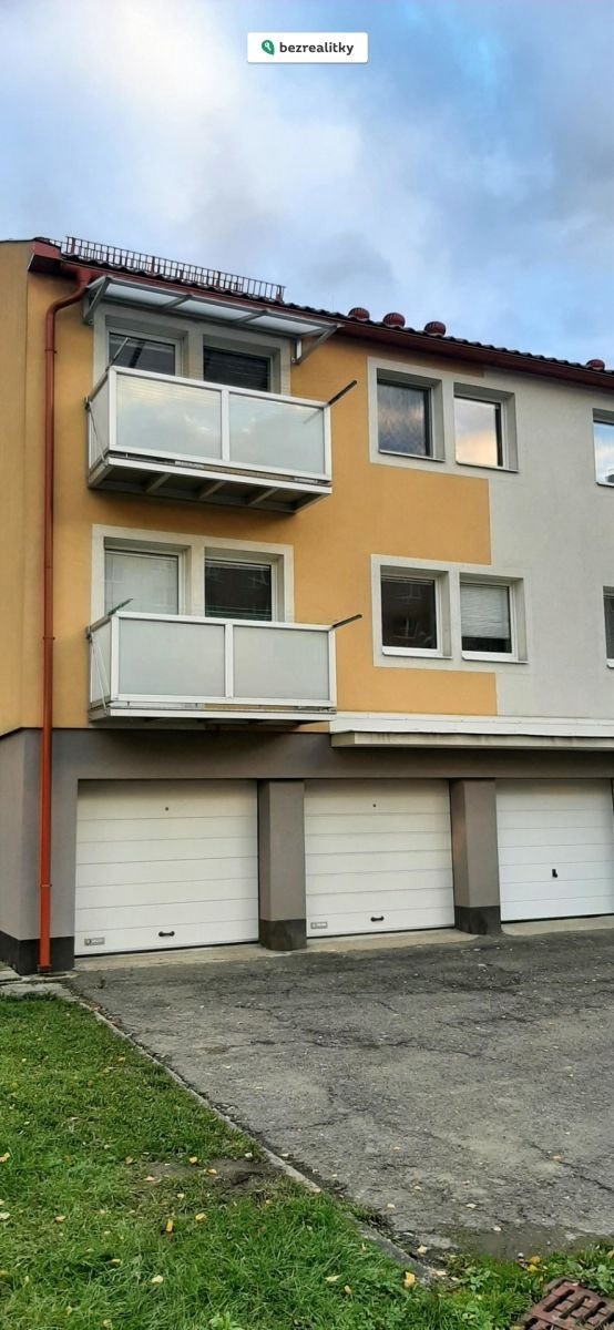 1763378978-dixpzxvndi-pohled-ze-zadn-c3-ad-strany-