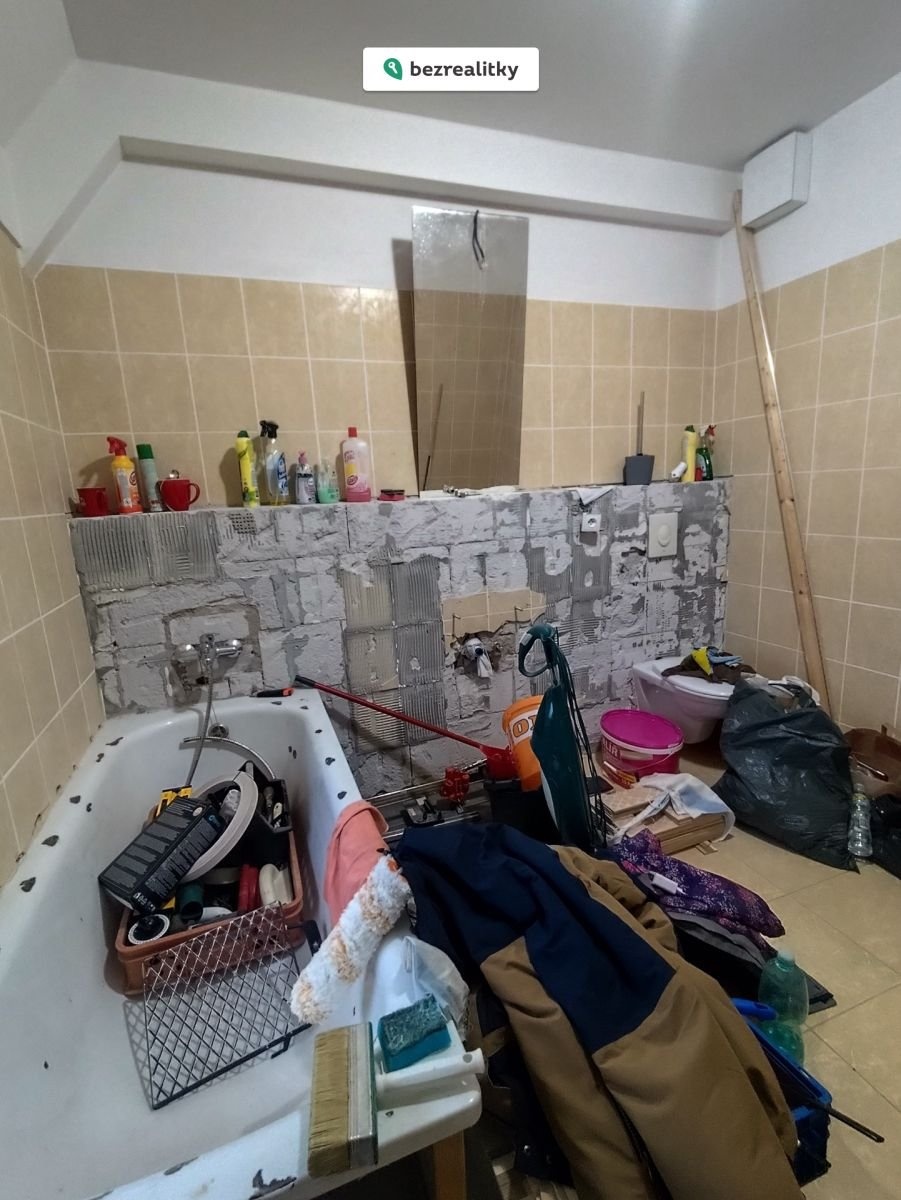 1771350922-chzwjkxvpn-1000000706