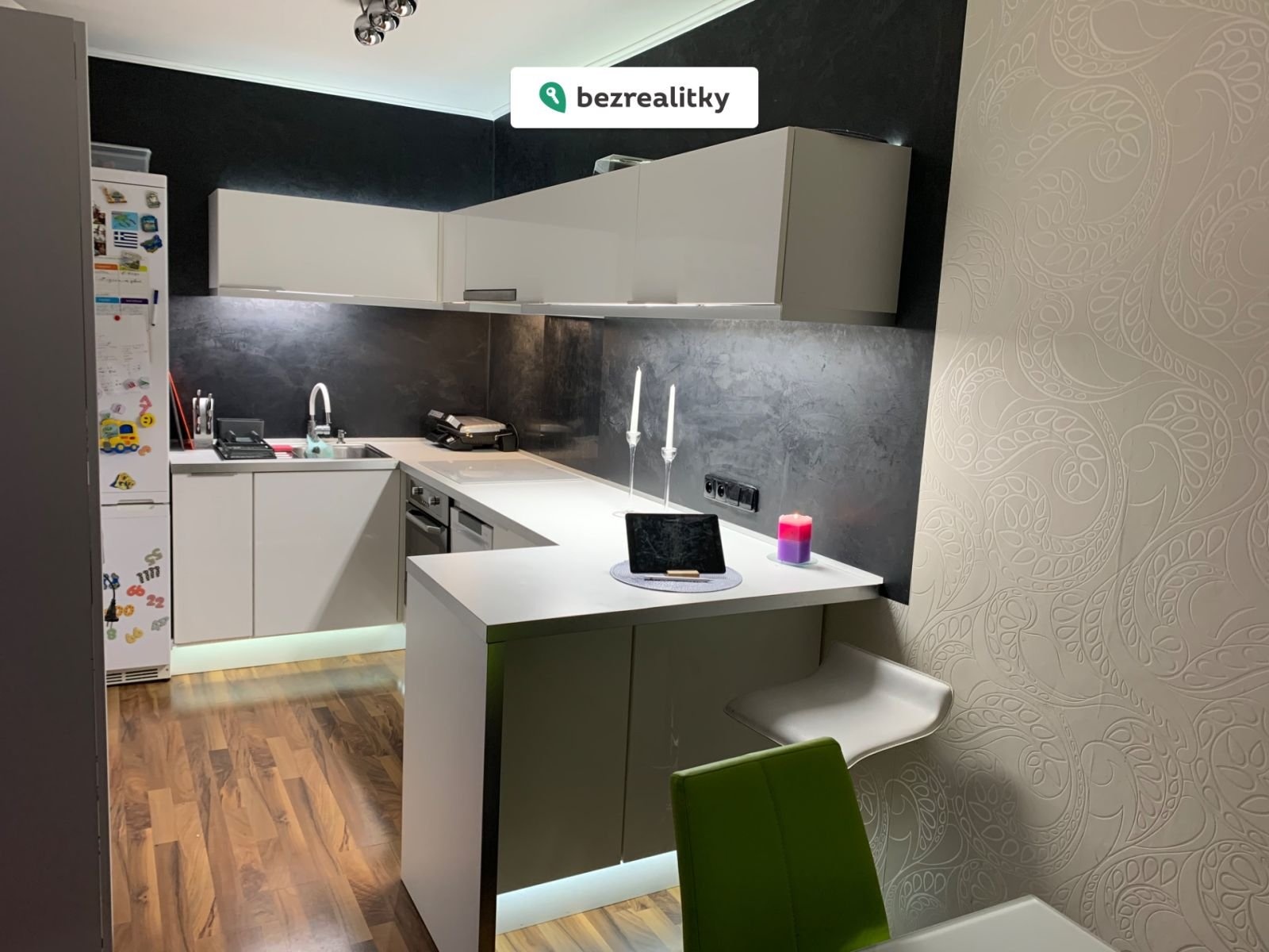 1742621453-frhennbfzu-422a7ebe-aec4-413a-8285-dbe2