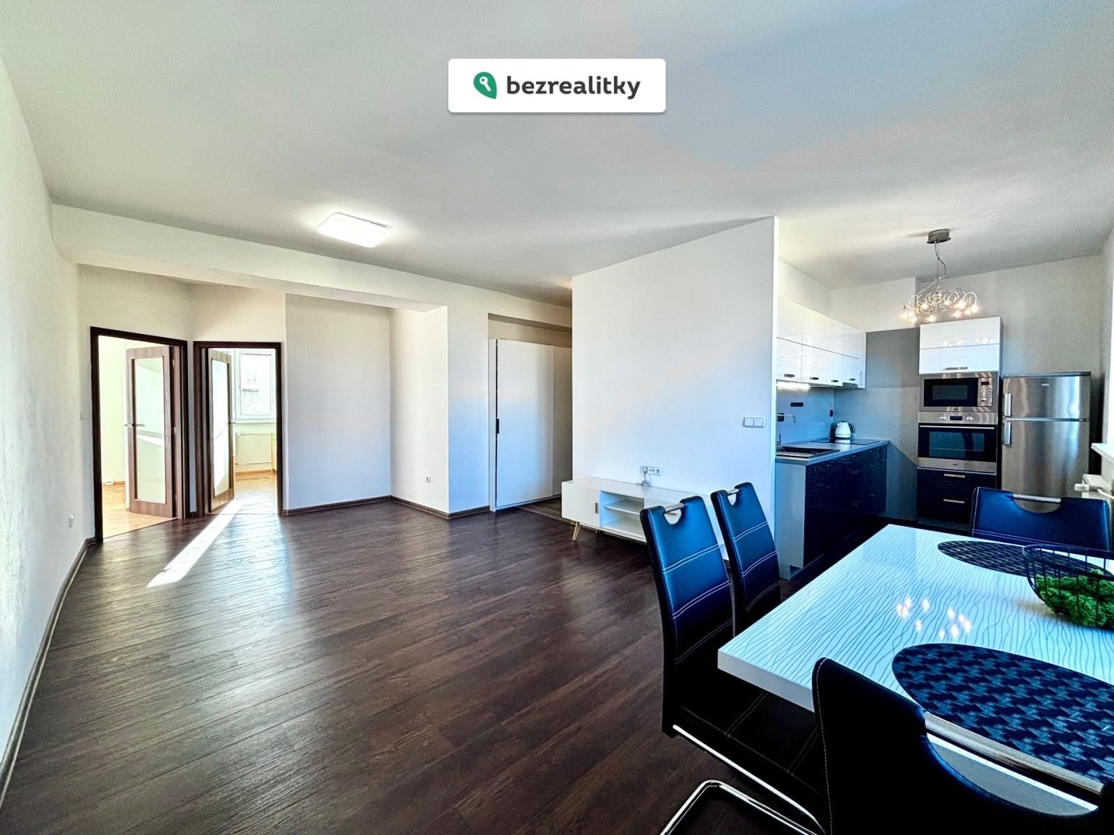 1763550898-xdbfgoymtn-img-4975