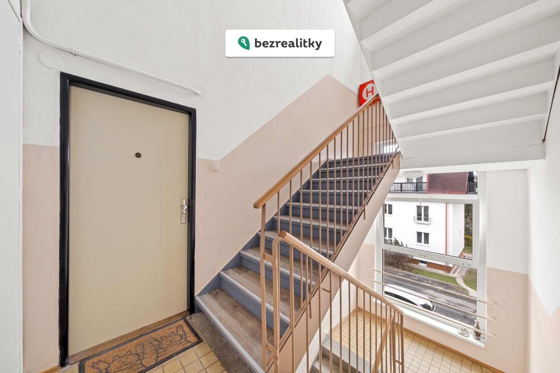 1775491427-sqmghkytub-15-chodba-18