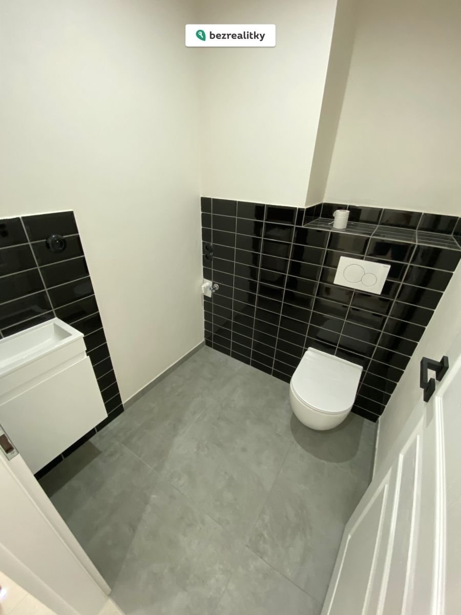 1763542978-fsjwijfbdy-img-8283