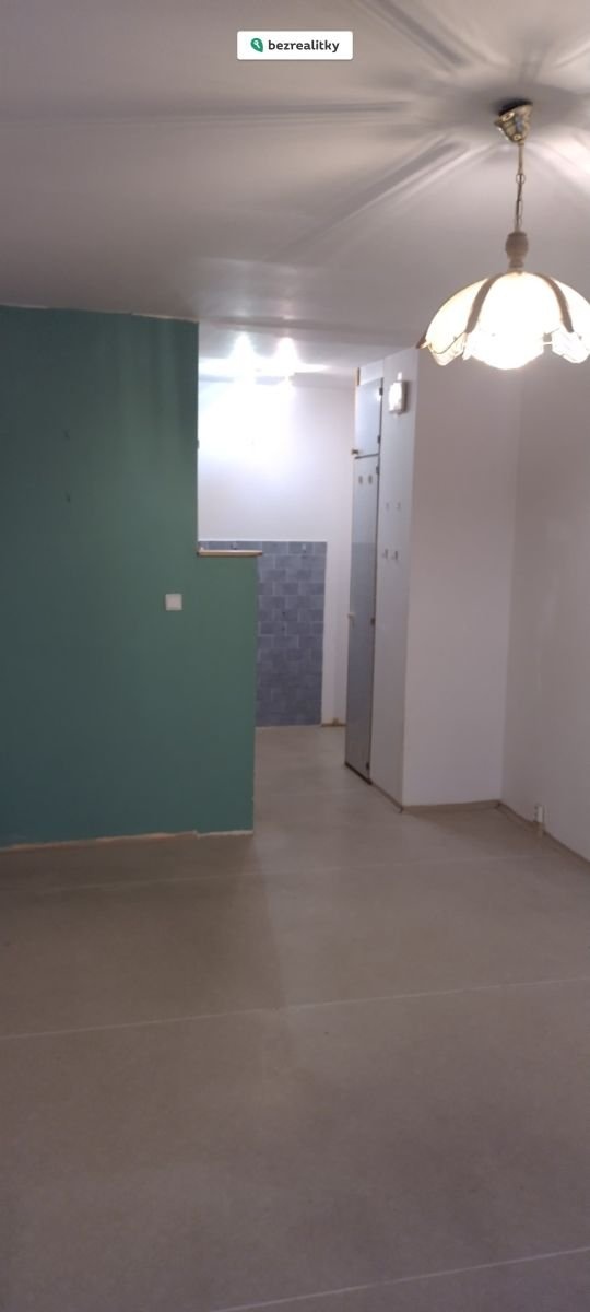 1759099879-lwhysjlltn-img-20250615-194317