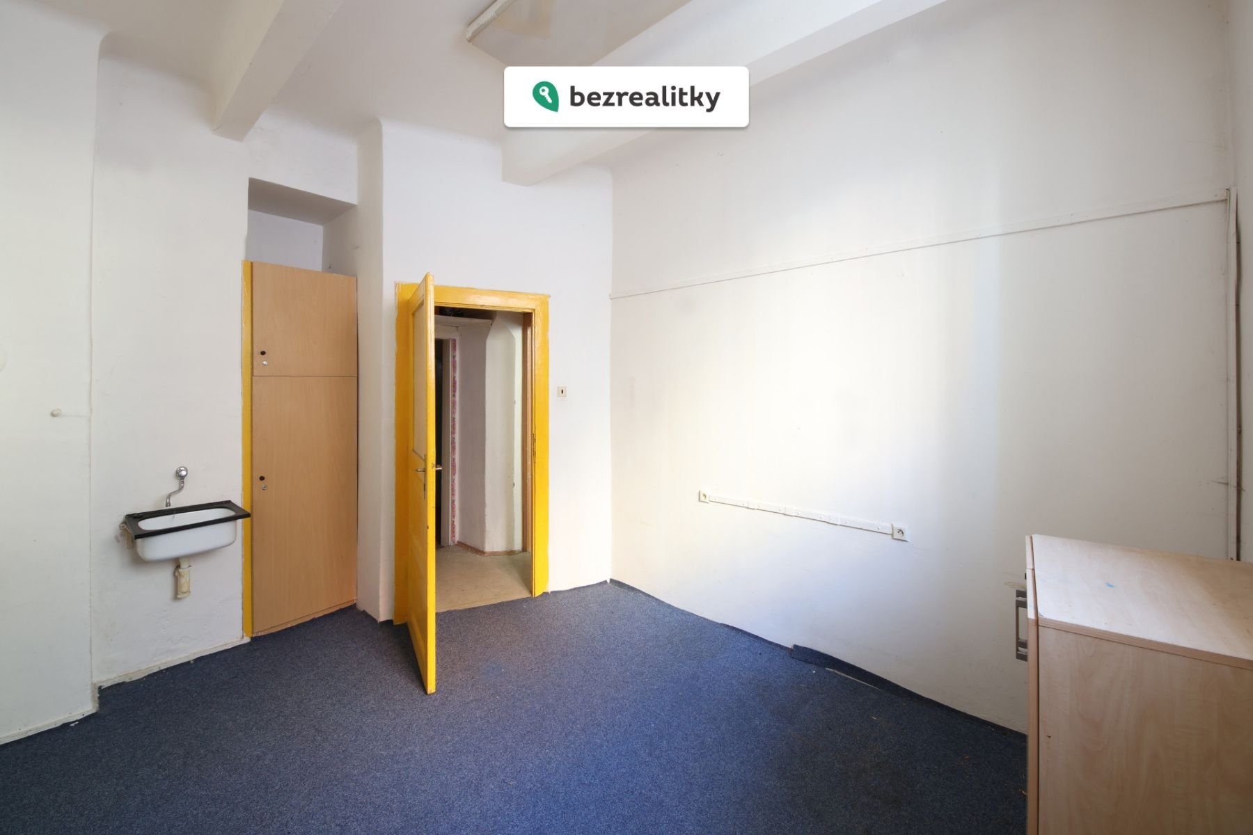 1763998246-bwrsxcuzqw-img-4929