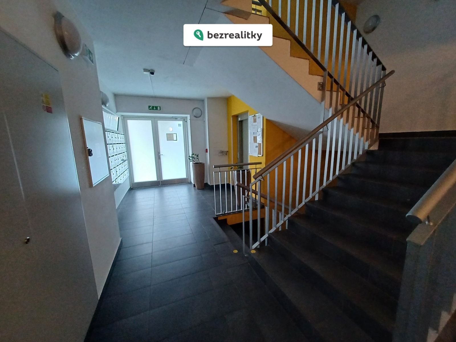 1759320940-oznoaaknnj-hlavn-c3-ad-chodba-3