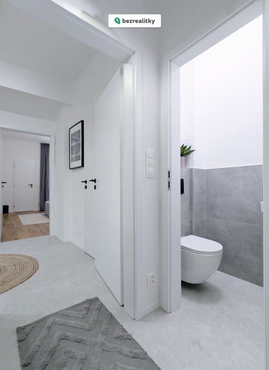 1764157083-matmgpnpzc-1000188418