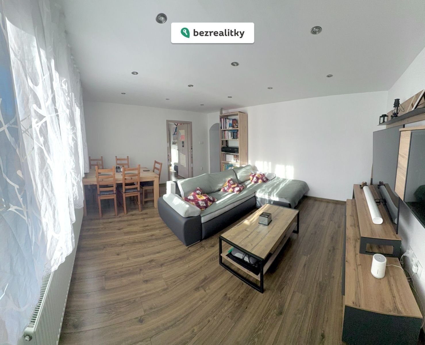 1764075367-khkenqmhfb-img-7713