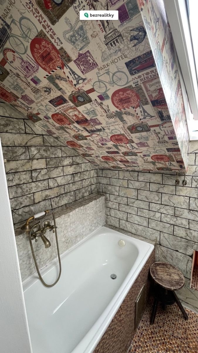 1764628175-jvsxxovezi-whatsapp-image-2025-12-01-at