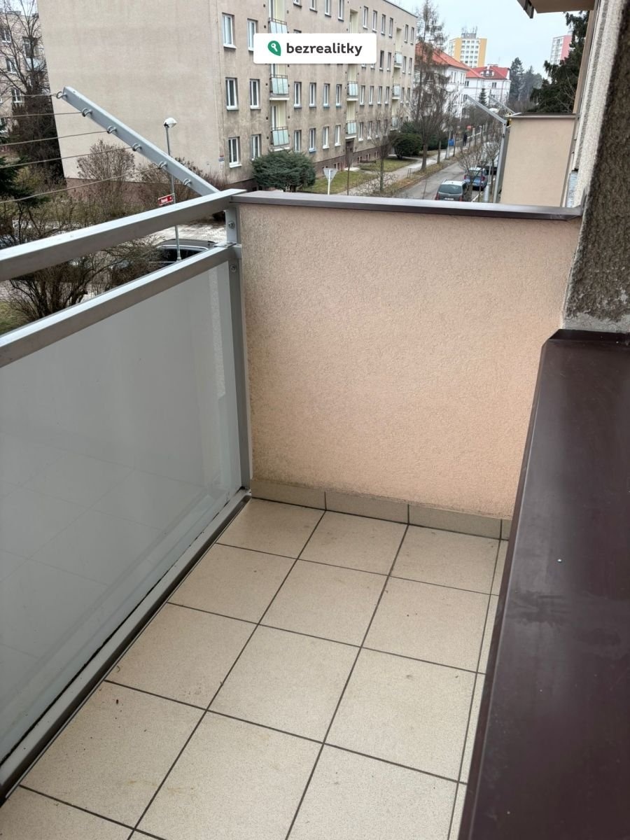 1769786571-qwfkgvkgeq-whatsapp-image-2026-01-29-at