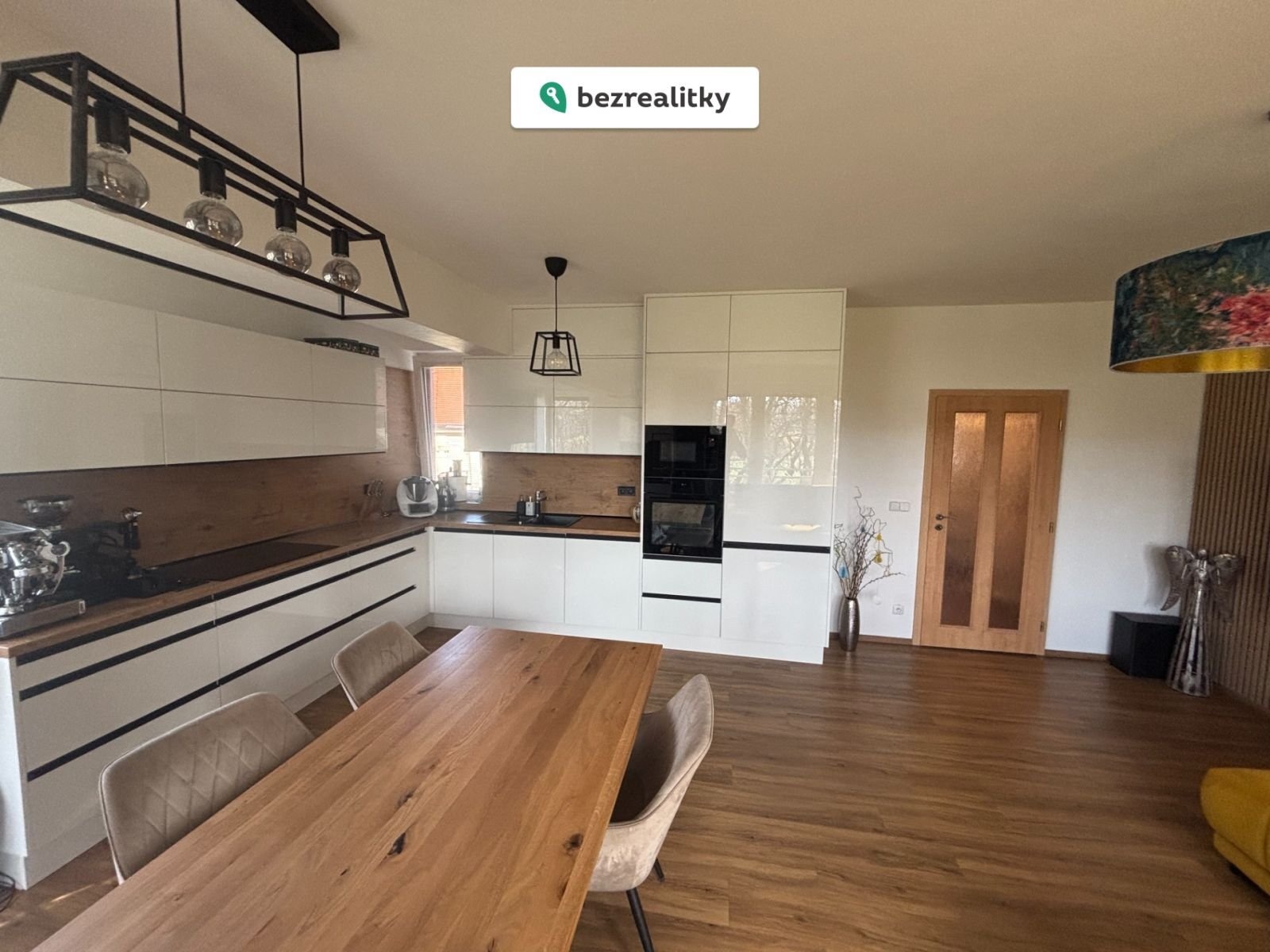 1776180362-cgmzqsjqji-img-4616