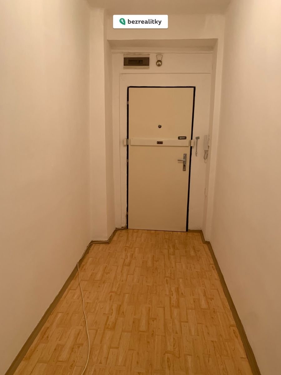 1758796356-hdcdyahvwh-img-2748