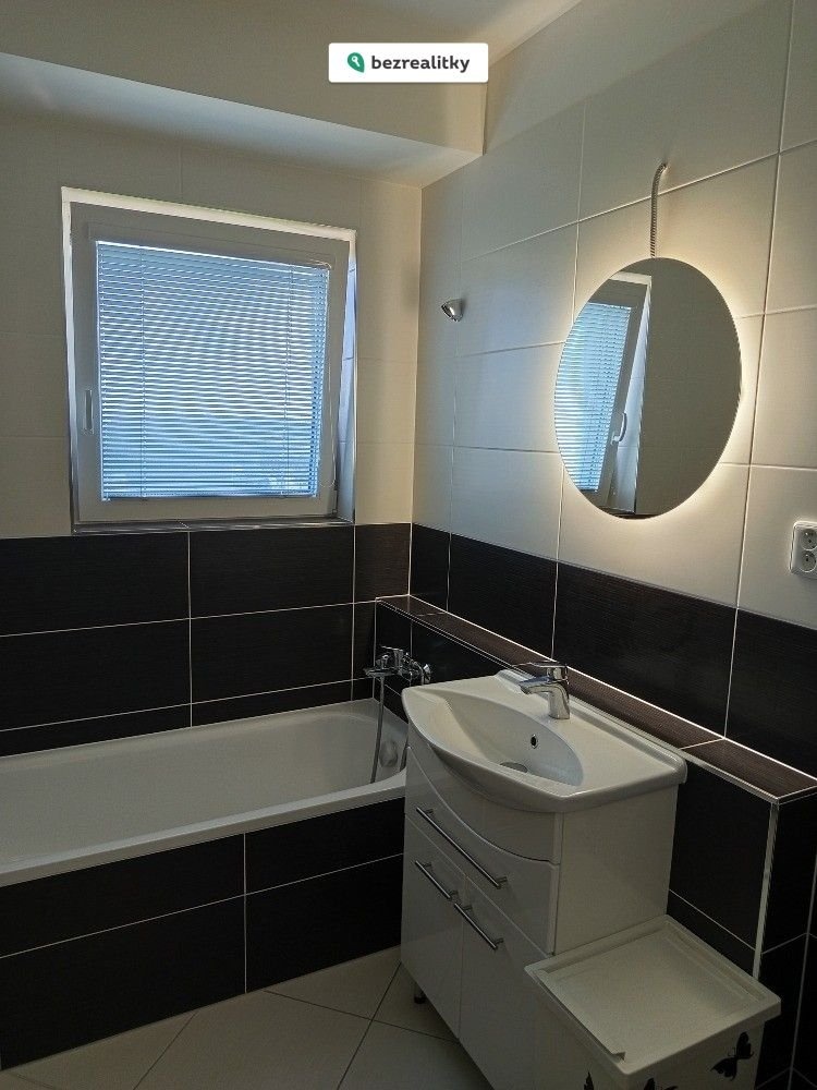 1760276238-hppmrsvfxi-img-20250920-152449