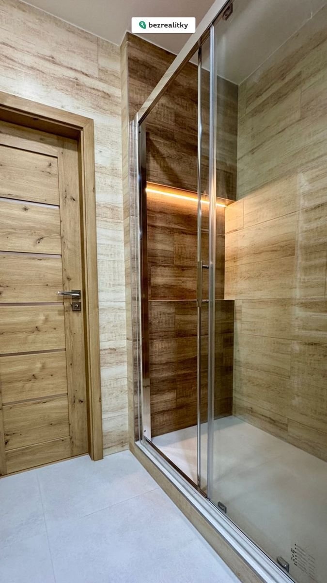 1774087274-xgoxxbnroy-img-9852