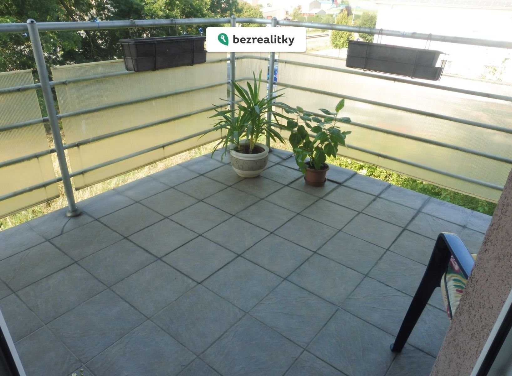 1759086593-yuxbuvpary-p1210296