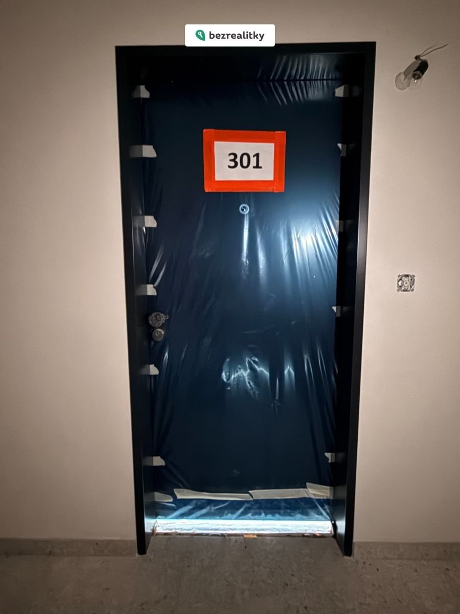 1792836121-ptkqtsvttz-img-3443