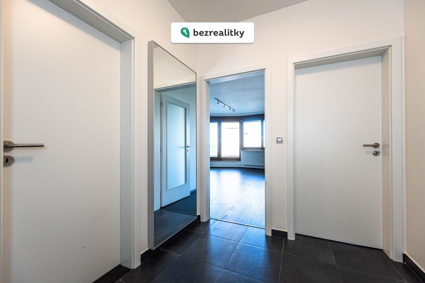 1774015747-iadhvzrldt-mh7-9490