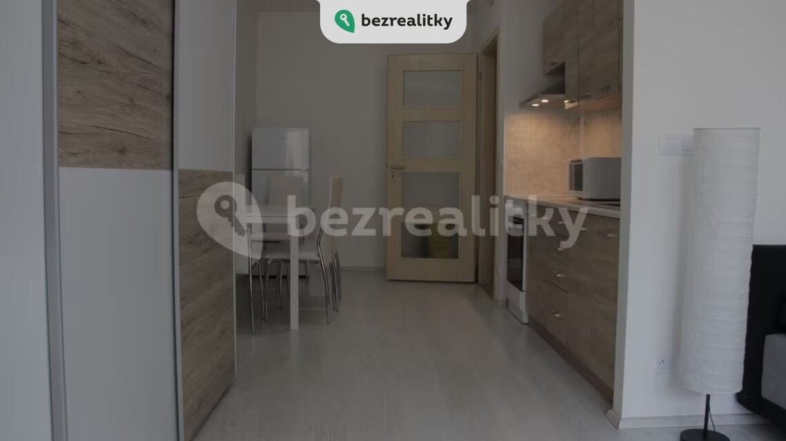 1745755144-bqmuzkvnab-04e3b7f4-7e40-44b3-84ba-29802478