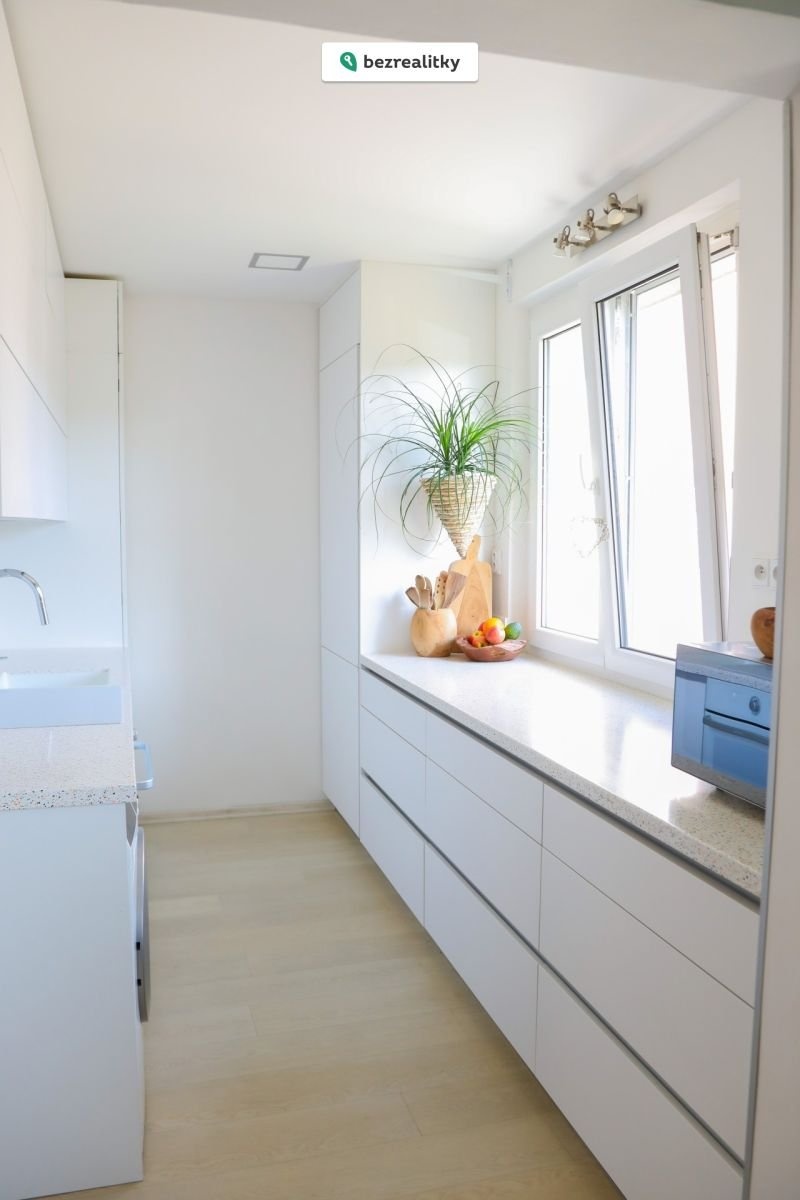 1774191420-tvtpxsgoyr-pic-1013