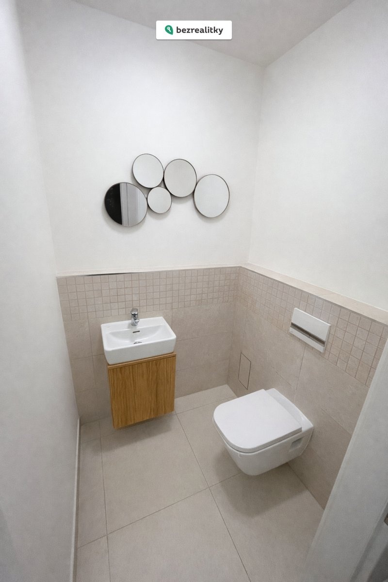 1767558054-qkqfpmpswk-223ccbb7-86bc-4d7d-aef2-da54