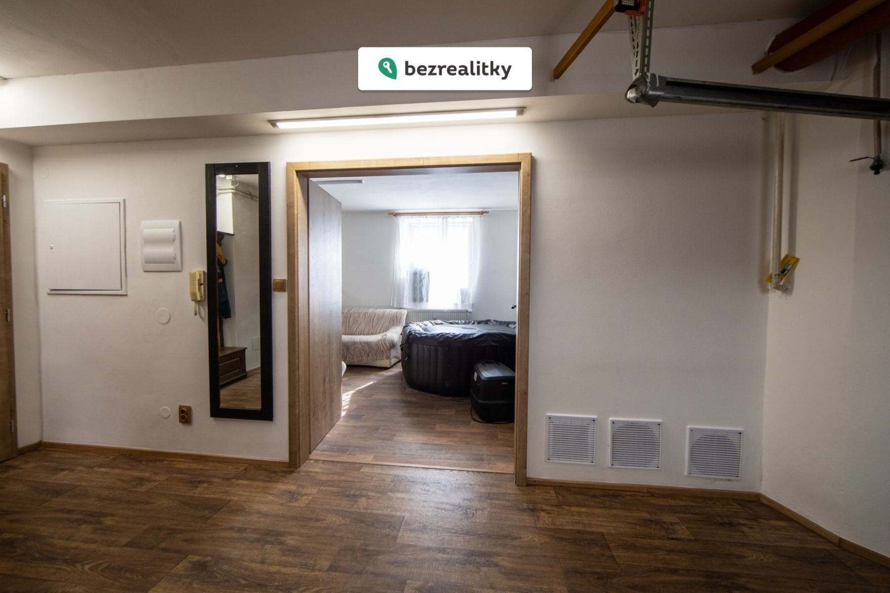 1771347927-rubdebjsrr-096a0520