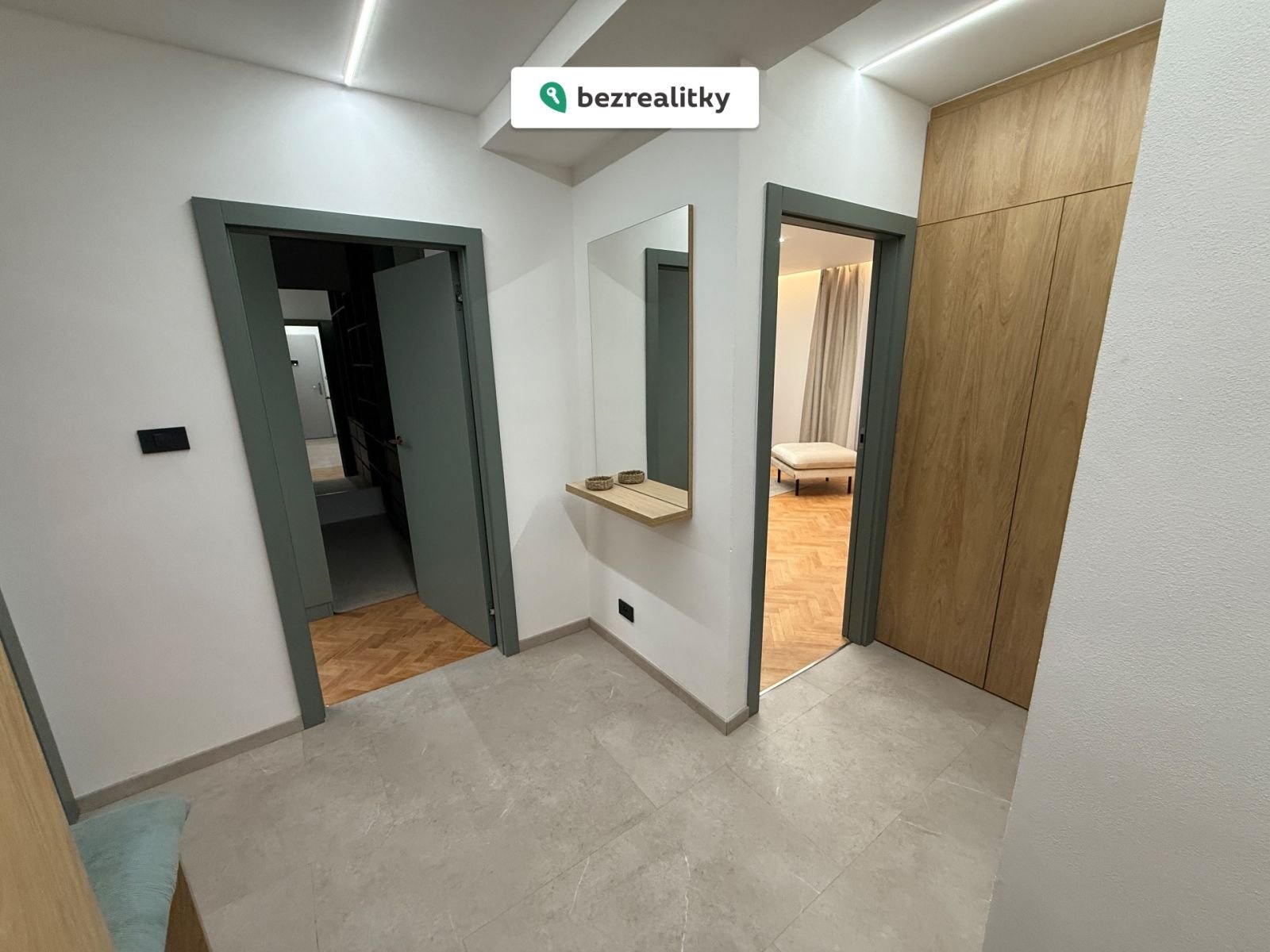 1774203096-uocupvxpkq-img-4332