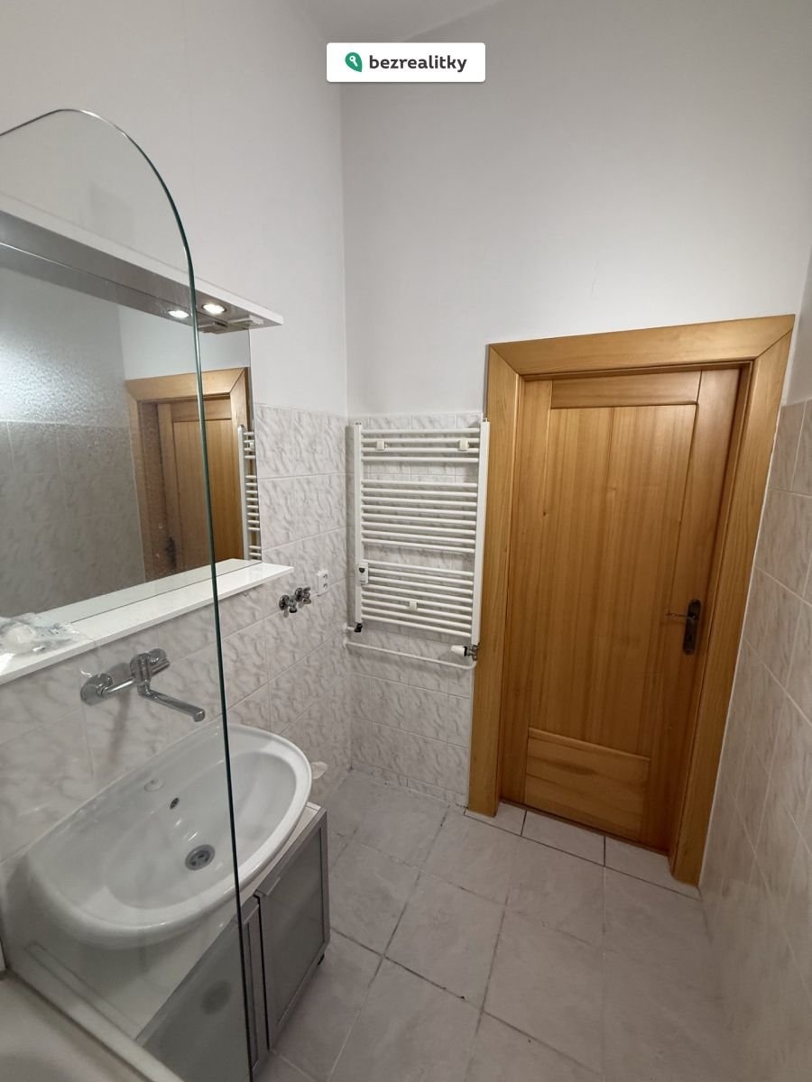 1763611542-wcrqrqirrs-img-7767