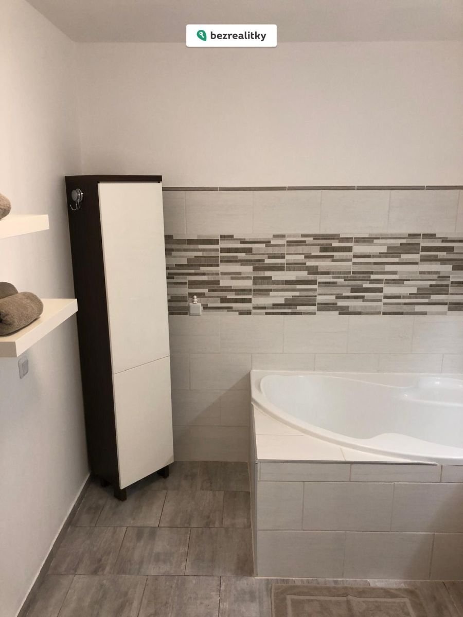 1763305875-mqionporbx-whatsapp-image-2025-10-29-at