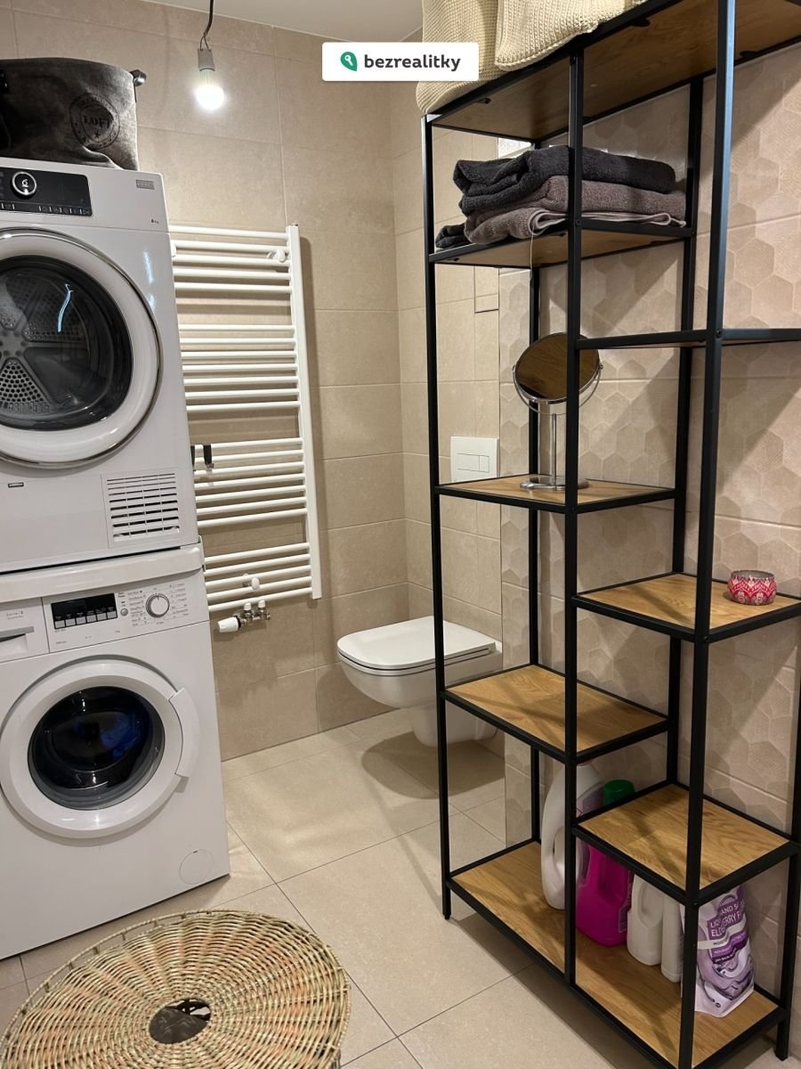 1763315322-csaeljqwni-img-5465