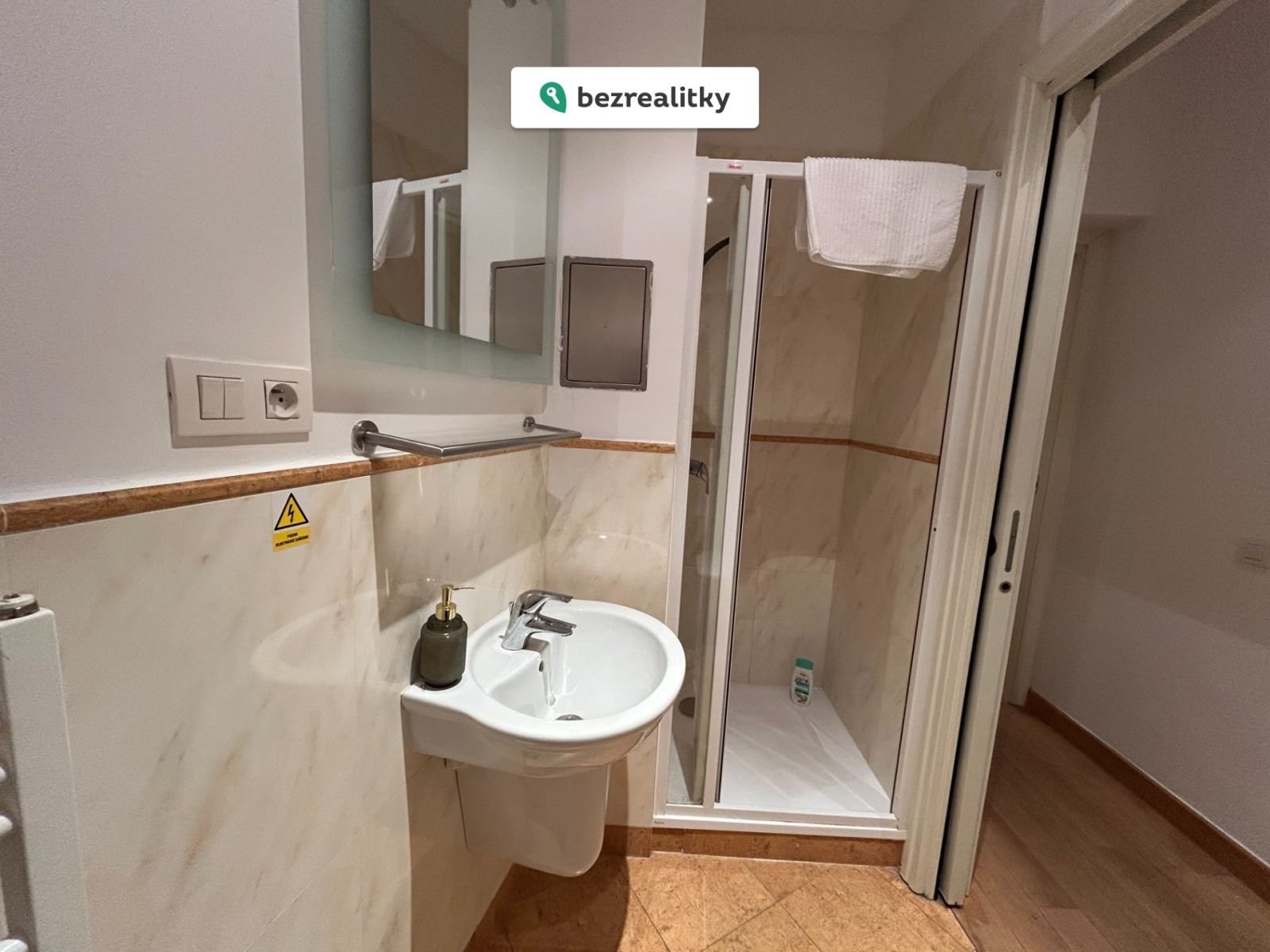 1762331514-xjiwvkvmon-img-0587