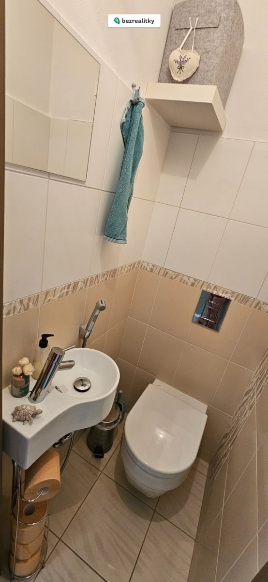 1775316867-qejppwngwp-1000134371