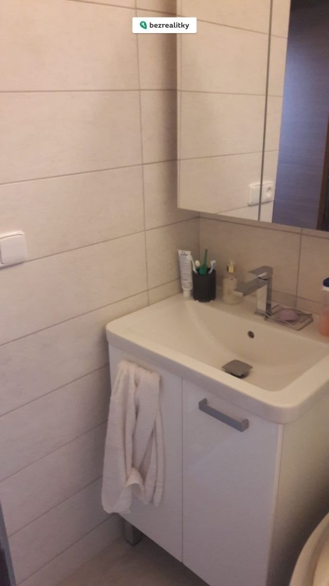 1771791632-xzyvvfxivl-10