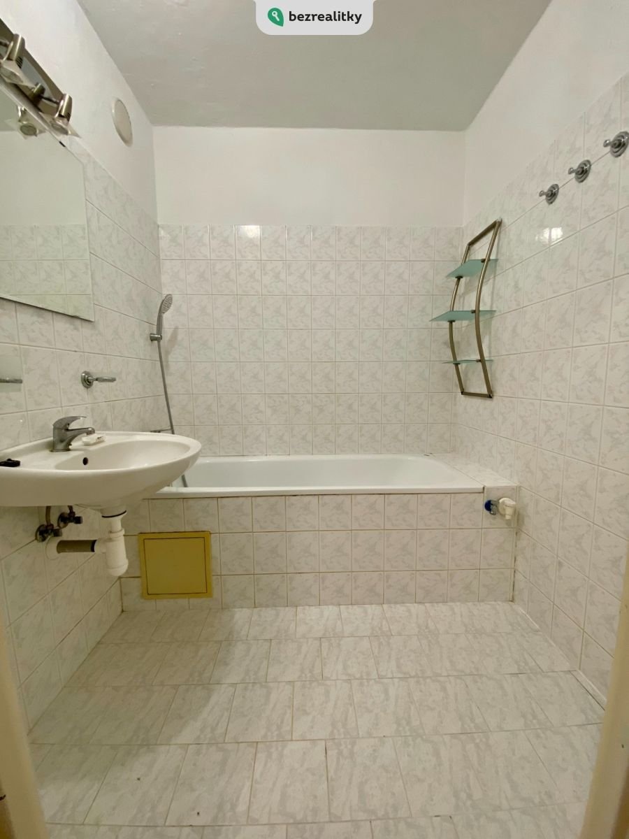 1746360752-wrmszzayvp-img-3570