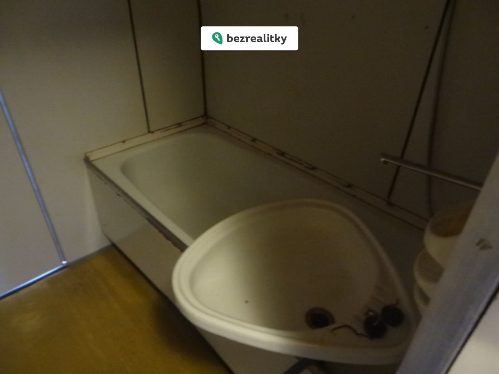 1764598597-gyoutqhkko-8