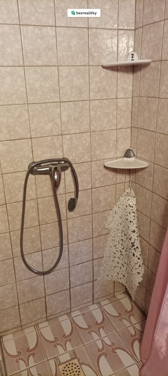 1764083895-mvhuldcbhw-sprchov-c3-bd-kout