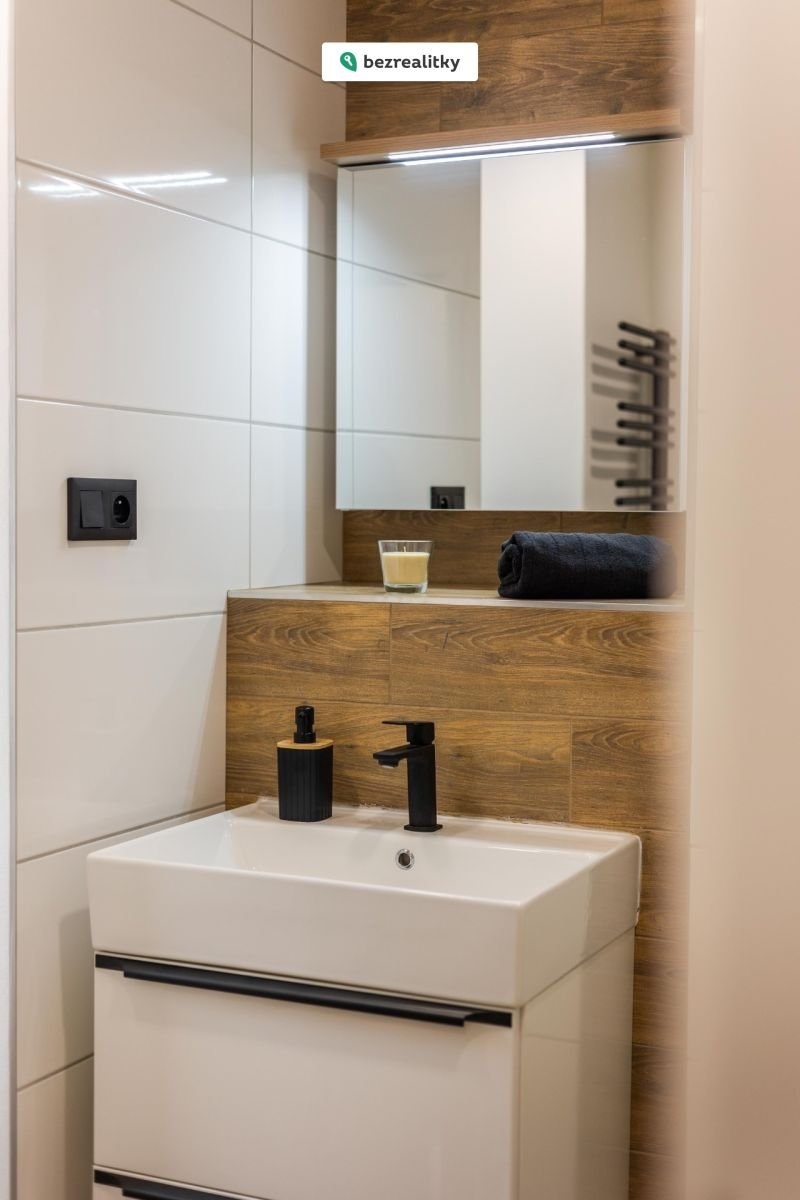 1774363830-lcwzgtcbvk-12