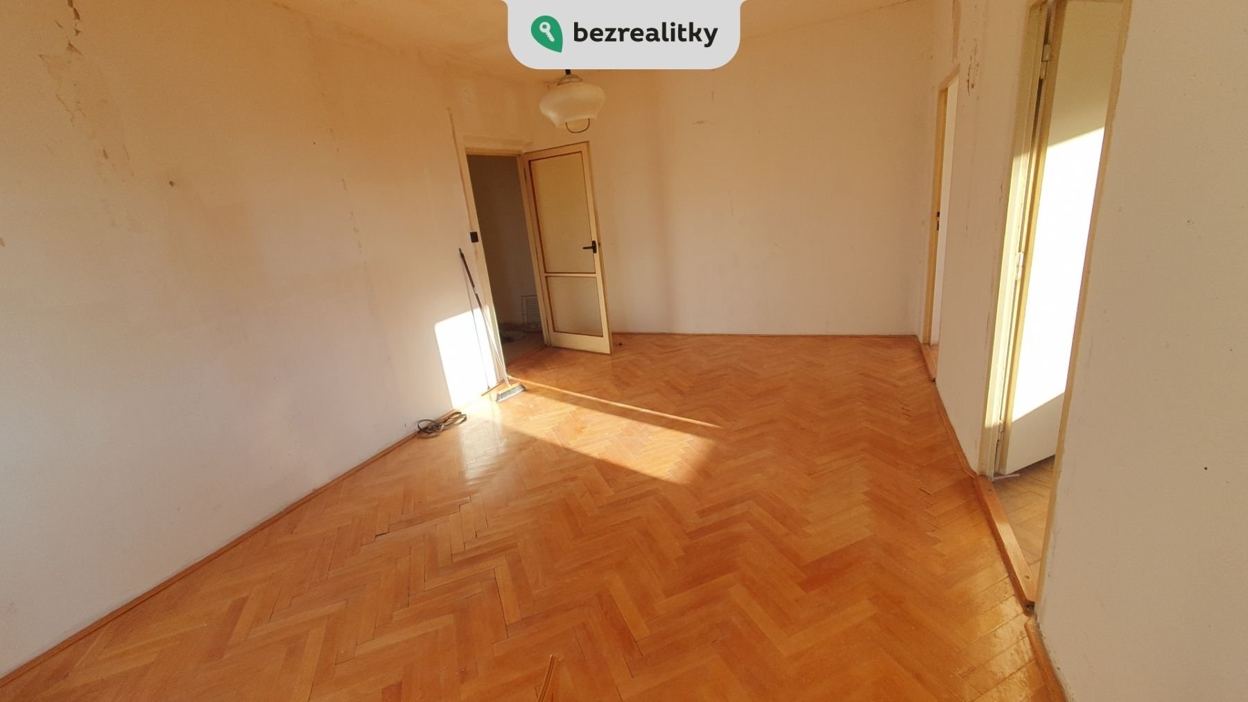1745876318-cbssthfnzf-obyvak2