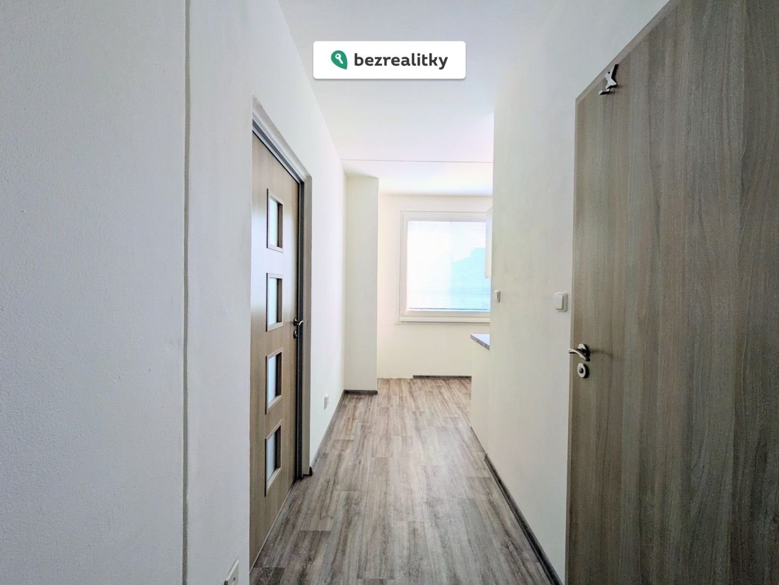 1771699588-ksiflxrchz-pxl-20251227-130842250-7e2