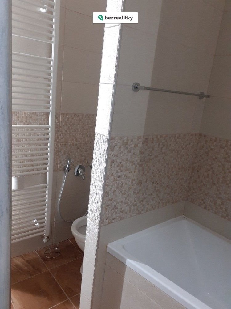 1760903634-fmkenwdivt-20200305-173834-copy