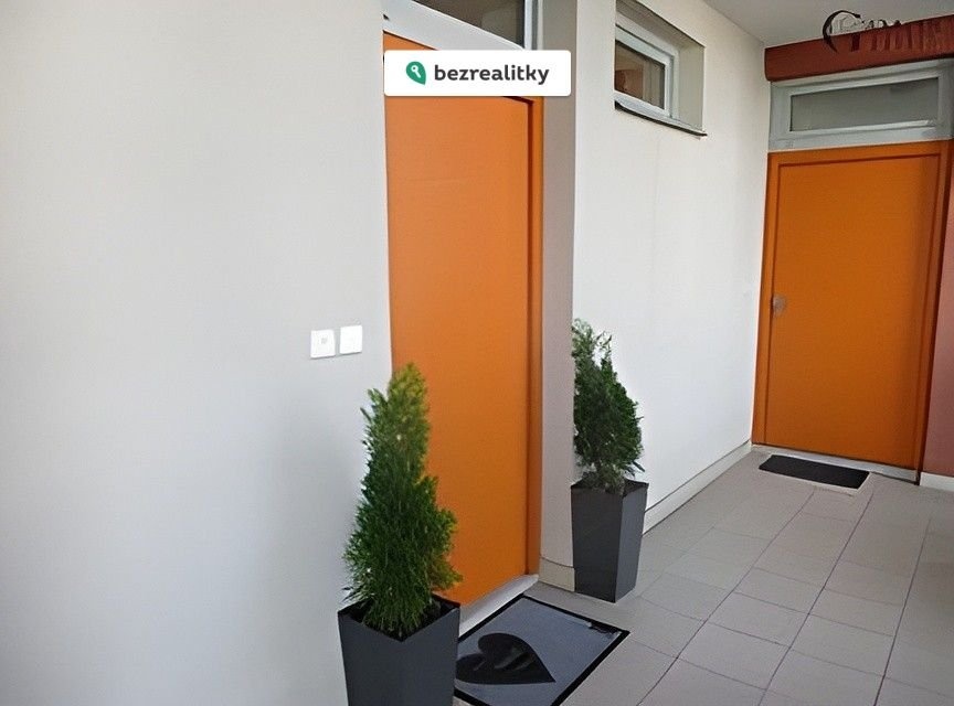 1763916326-lohucnbqmj-new-enhance-photo-base-287-29