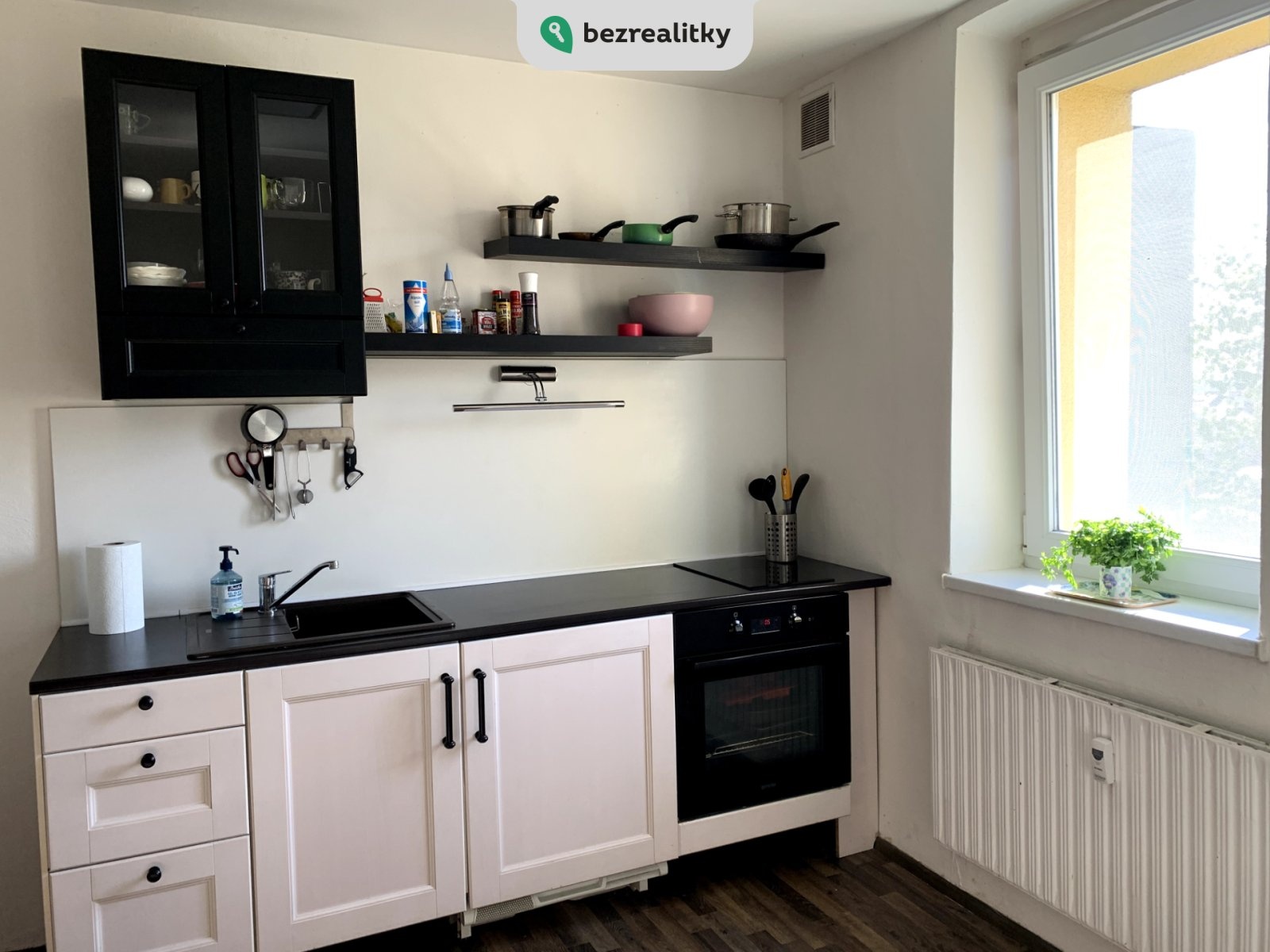 1748968349-fojwznzkqi-6-may2025-kitchen6