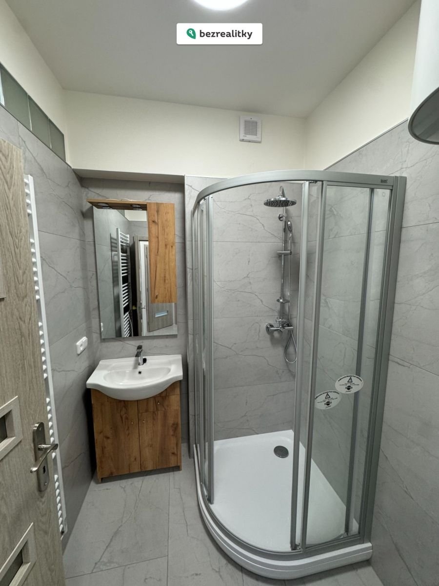 1773414562-ijyrnabxfi-img-1570