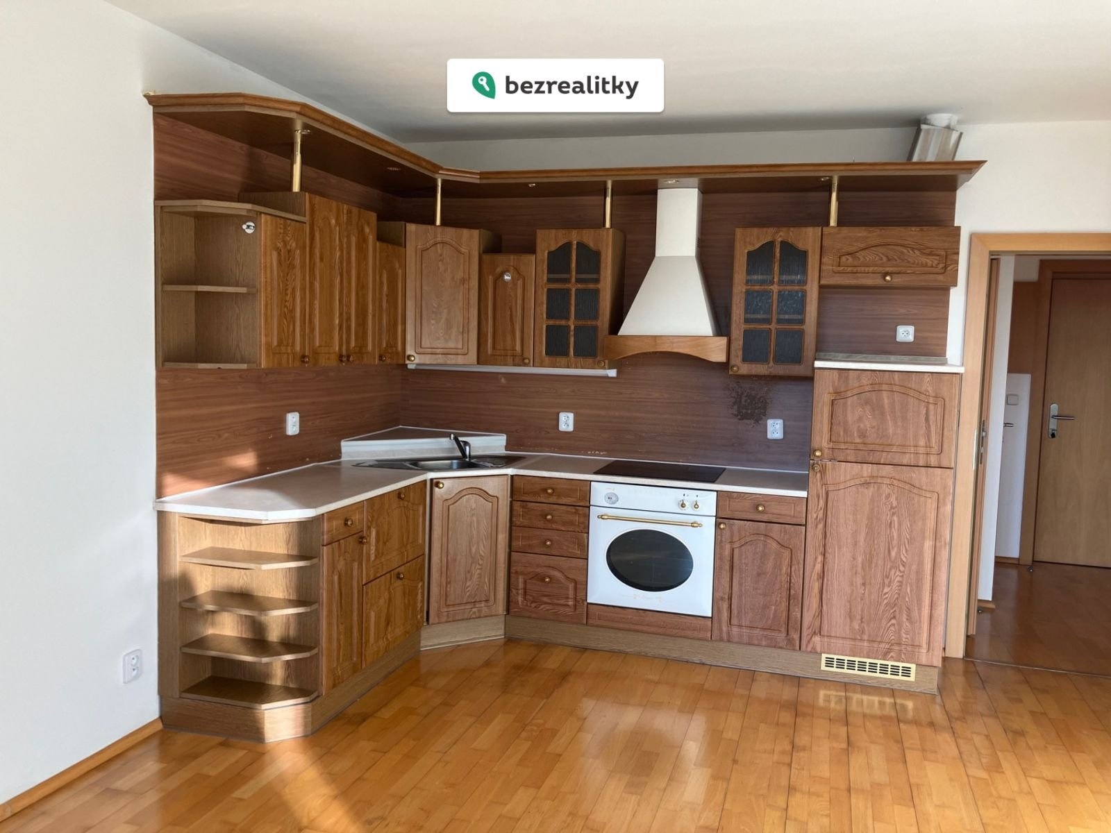 1762694175-liudnidudx-img-5013