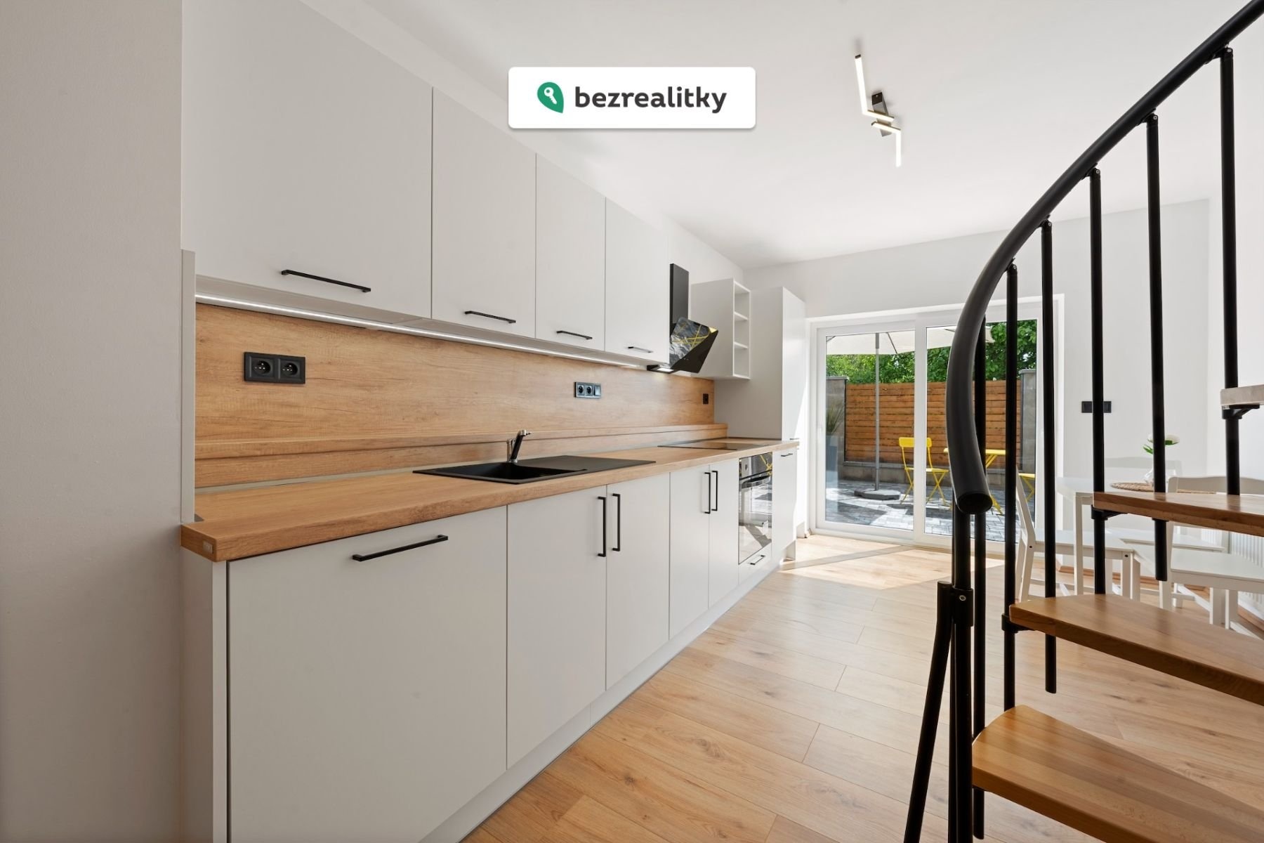 1762621159-fyehoejnee-dsc03122