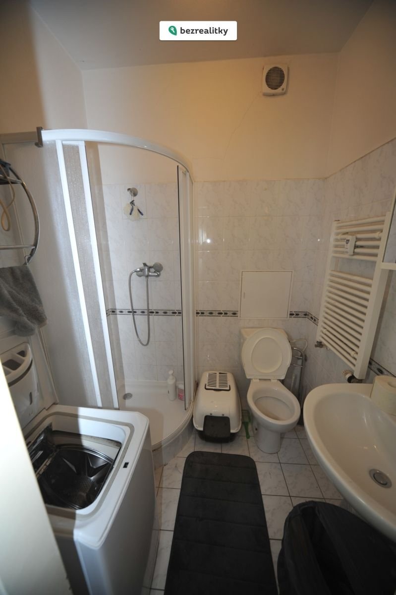 1760564265-hvztxddftc-sporicka2jpg