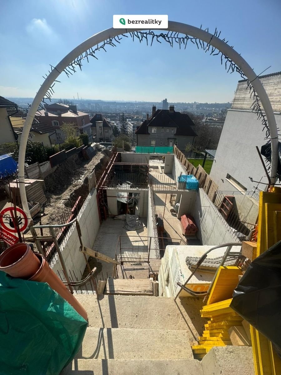 1751454688-mbtosvphxv-photo-2024-04-16-14-12-06