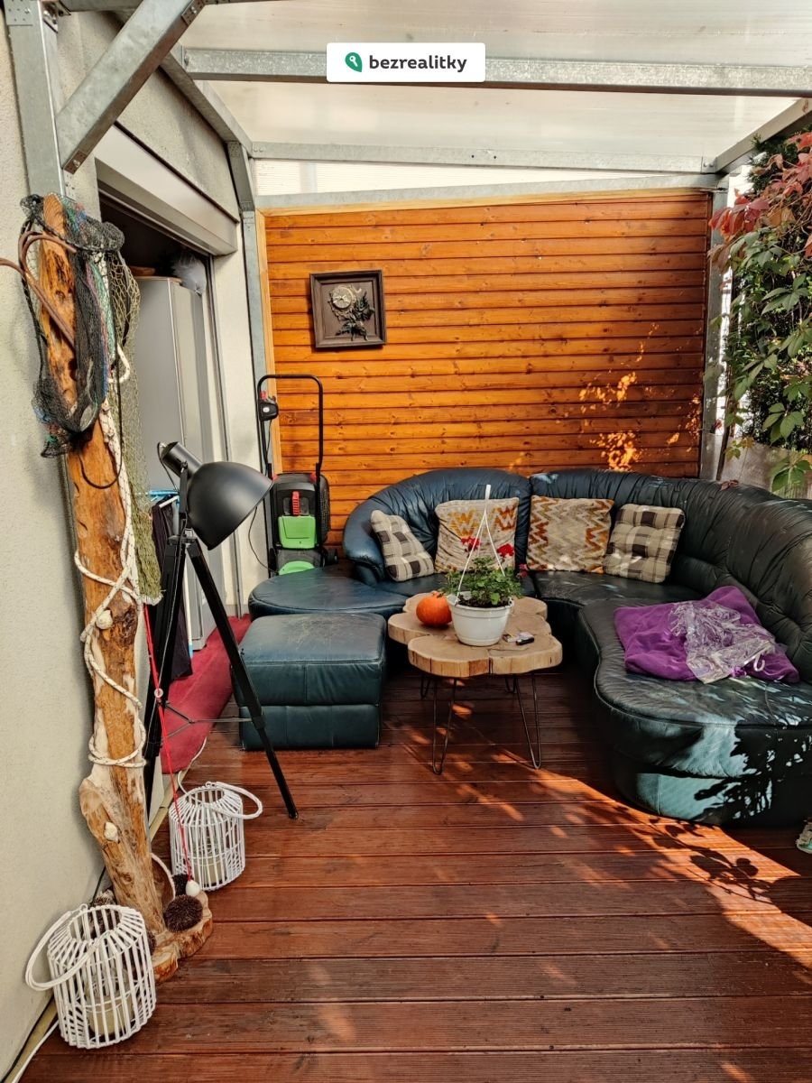 1763826616-whzsbwzgjd-img-20241015-202026-160