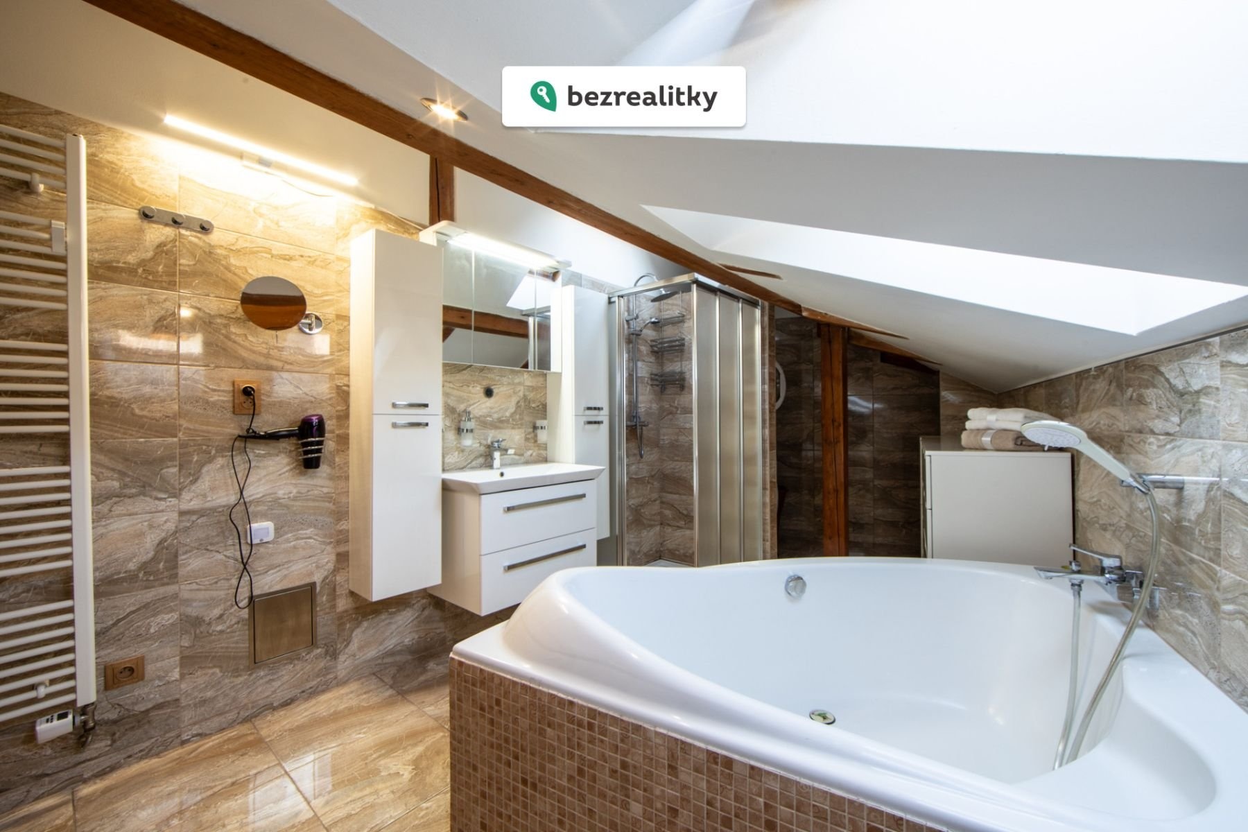 1771347874-umfkmhffmt-096a0442