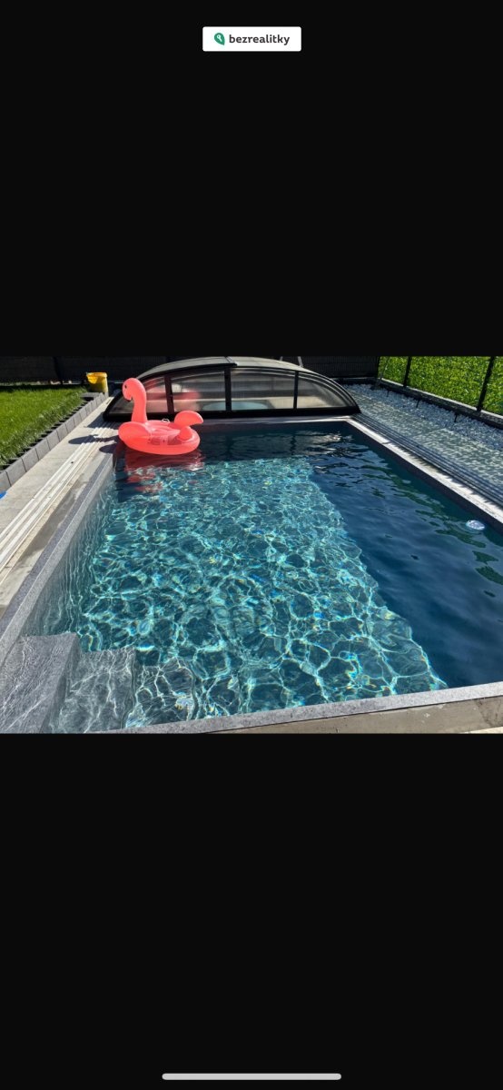 1759488467-ypbceeygok-img-6055